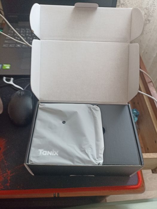Андроид ТВ приставка Tanix W2 4GB+32GB+2.4G+5G
