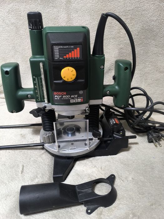 Freză Bosch POF 800-ACE putere 800w (VÂNDUT)