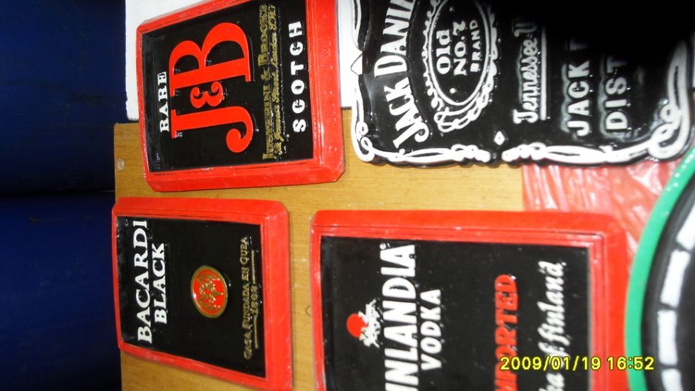 продавам  големи чинии