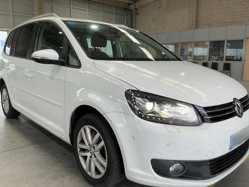 Volkswagen Touran 2.0 TDI Advance 2014