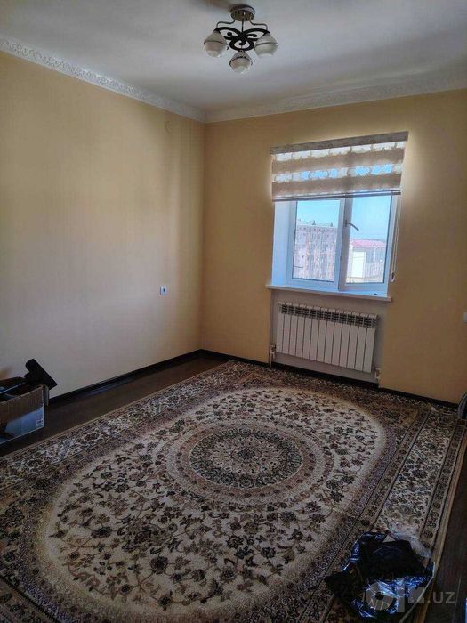 Guliston shaharda 3 xonali kvartira sotiladi