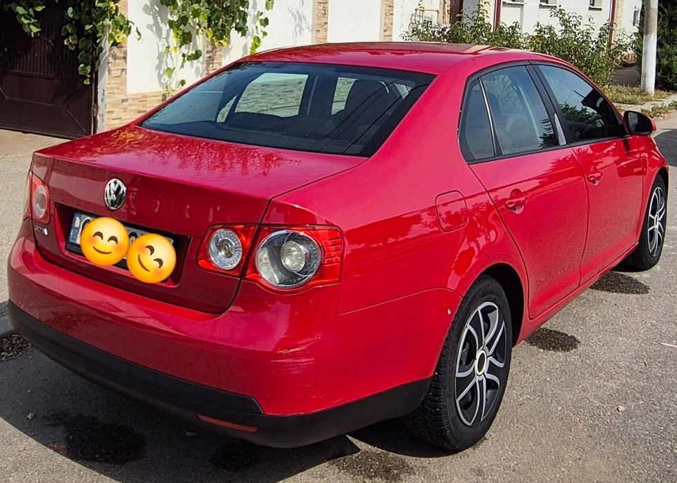 Volkswagen Jetta,  2010, 105 CP