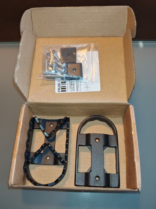 Scărițe metalice + Kit coborâre Suzuki V-Strom DL650 /1000