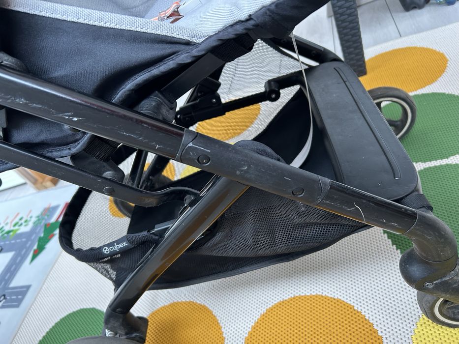 Carucior Cybex Beezy Gold 2023