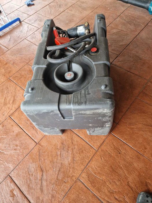 Bazin mobil 200 L pt motorina cu pompa de alimentare