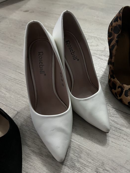 3 пары туфель 37р