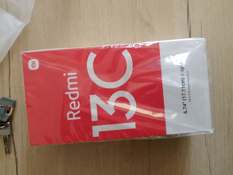 Продаем новые телефон Redmi 13C