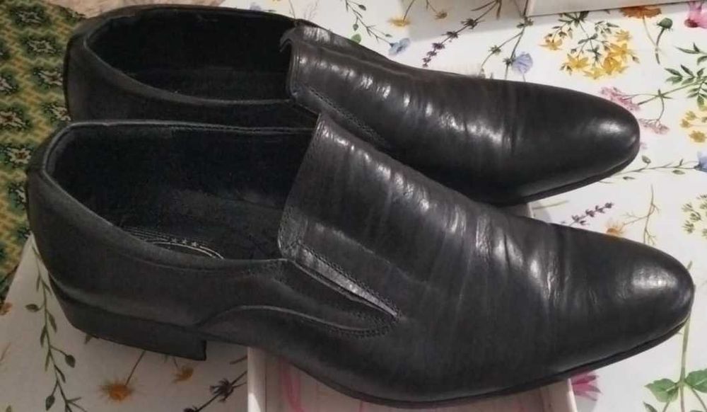 Продам мужскую обувь