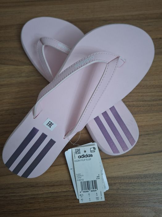 Adidas. Сланцы женские.
