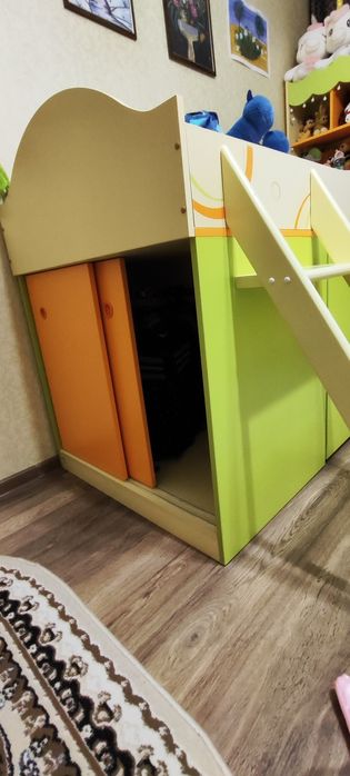 Продам детскую мебель