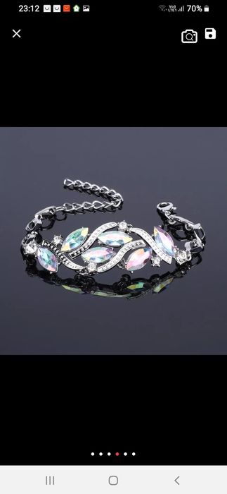 Лот бижута с преливащи камъни