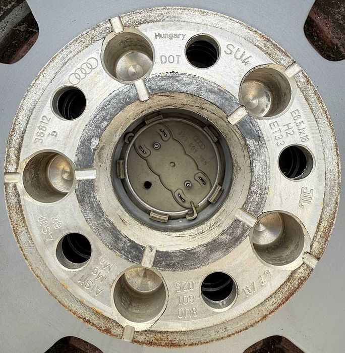 Set de 4 roti cu jante originale AUDI Q3 / VW TIGUAN + 215 65 16 M+S