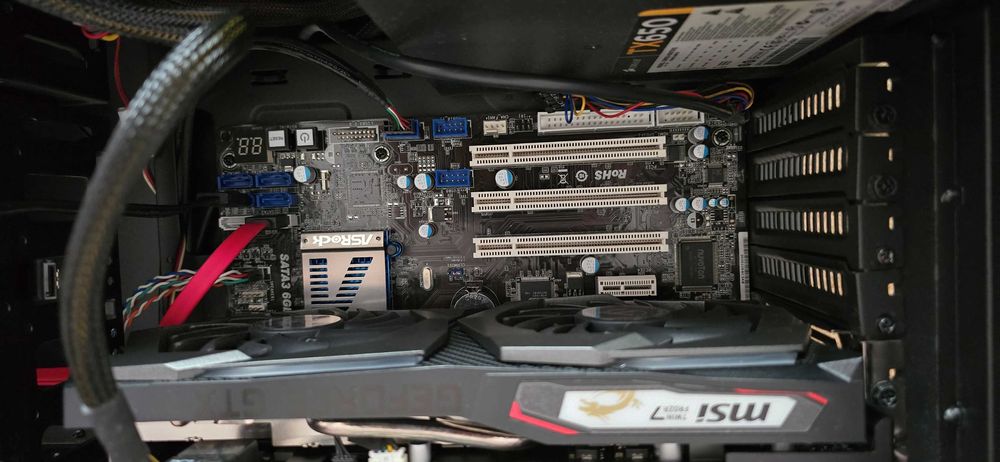 Sistem PC Intel i5, Nvidia GeForce 1660 Ti, DDR 16 GB RAM