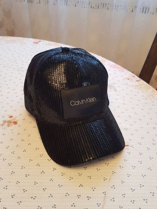 Шапки Gucci PRIZRAK &  Calvin Klein