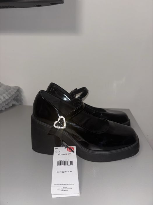 Обувки на ток