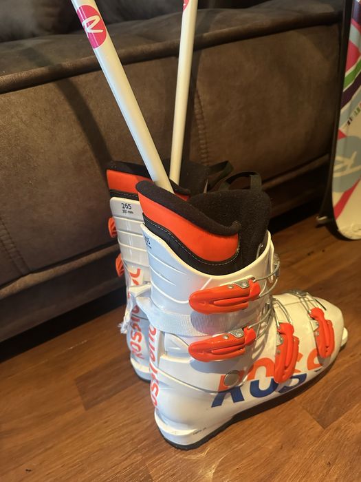 Ски,обувки и щеки Rossignol