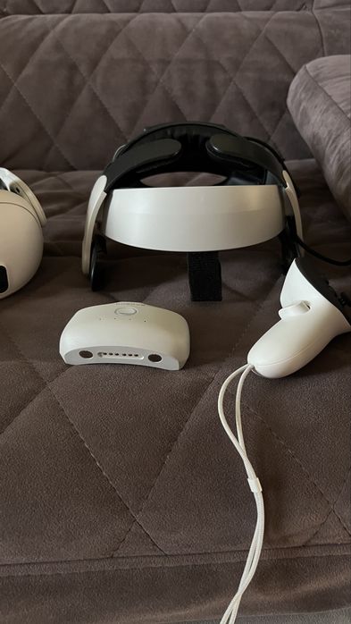 Продам Meta  Quest 3 в отличном состоянии