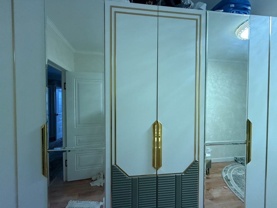 6 есікті шкаф, туалетный столик айнасымен, комод
