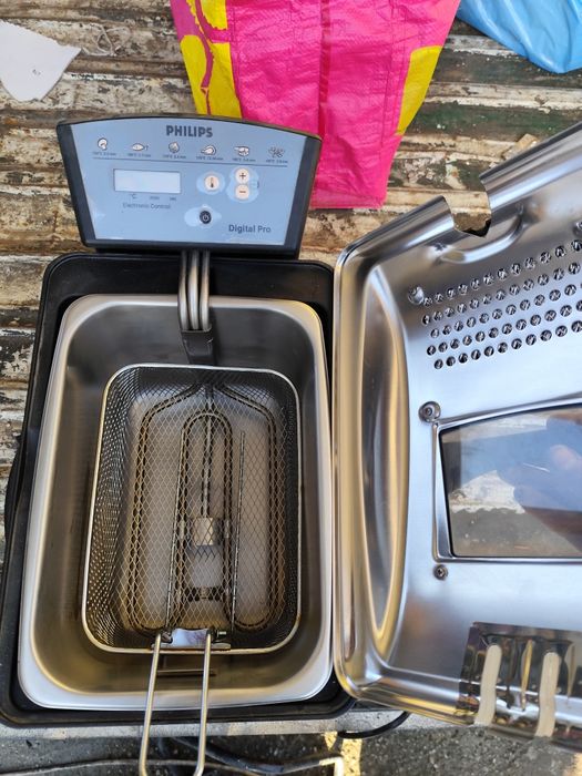 Friteuza Philips Digital Pro