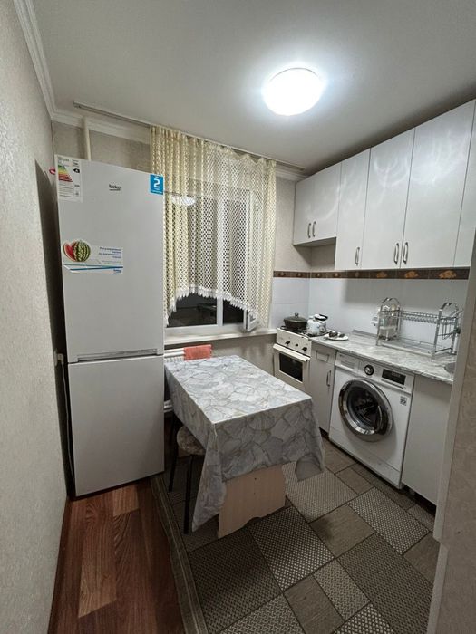 Продается 2ком в 3мкр на 4эт