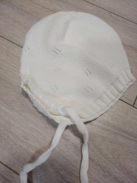 Set bebe fetita, 3-6 luni: combinezon plusat, perie&piepten, caciulita