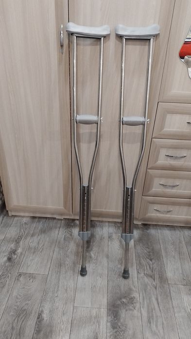 Продам костыли. Новые .