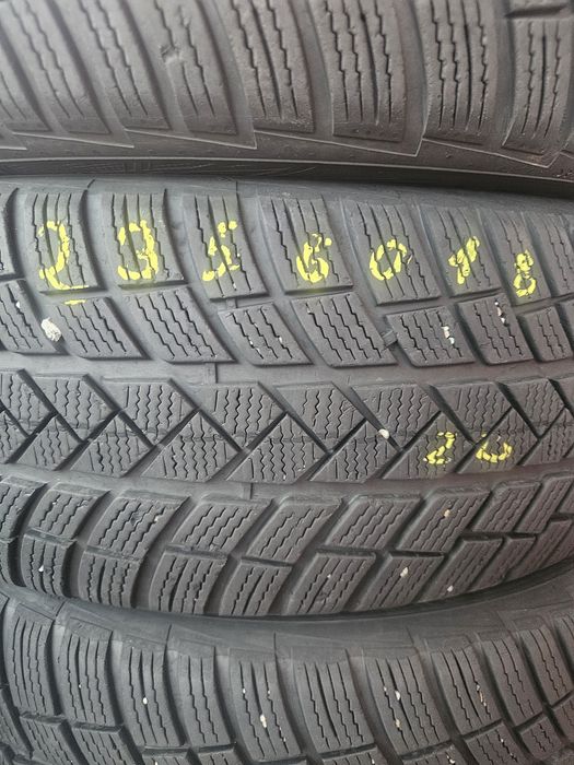 Гуми 235/60/18 дот20
