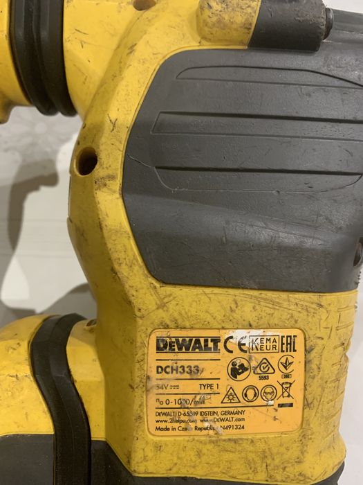 DeWALT DCH 333 пефоратор /54V/безчетков/