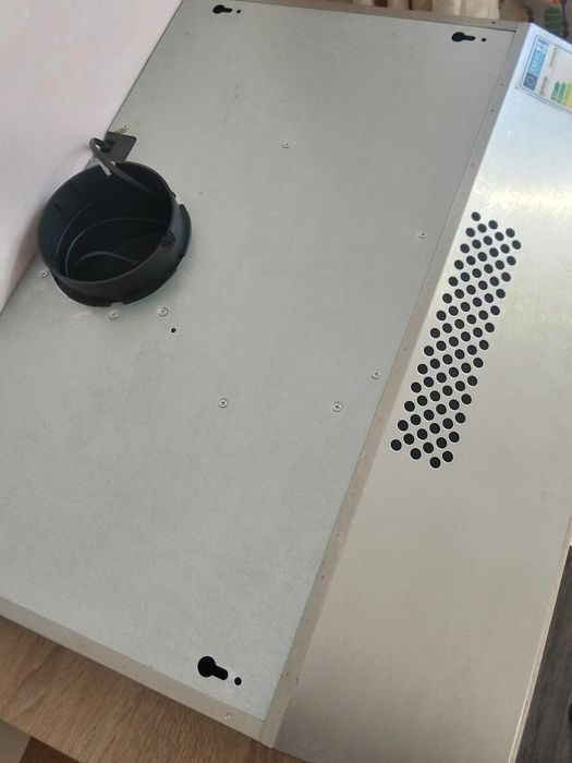 Продам вытяжку на кухню