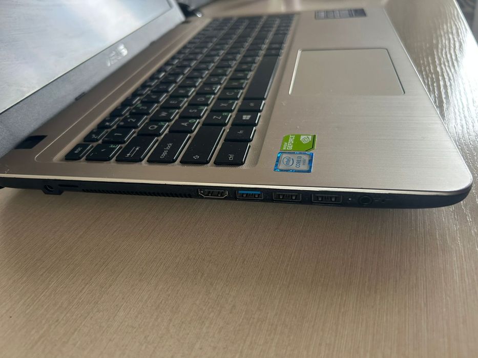 ПРОДАЮ!!! Ноутбук ASUS X540U (Core i3 / NVIDIA GeForce)