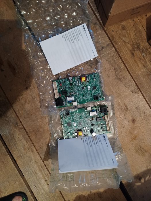 Centrala termica Ariston  Cares Premium EU 2