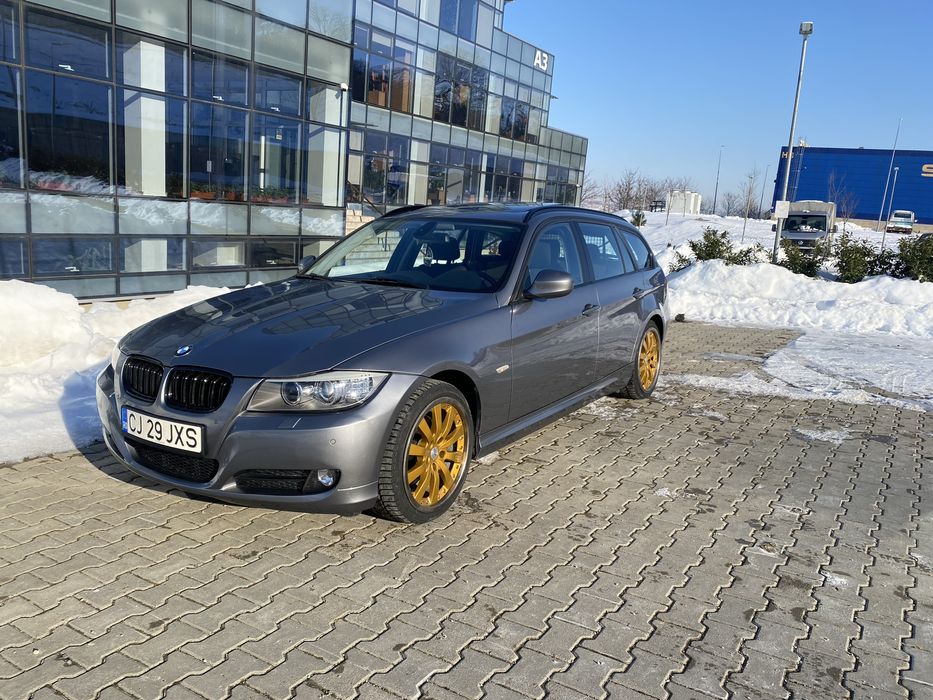 BMW e91 318D facelift panoramic
