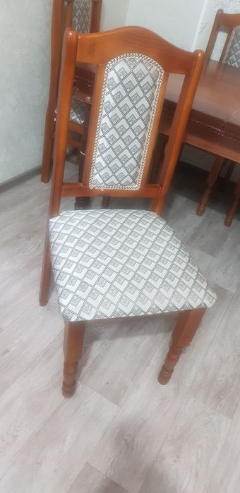Продам Стол со стульями