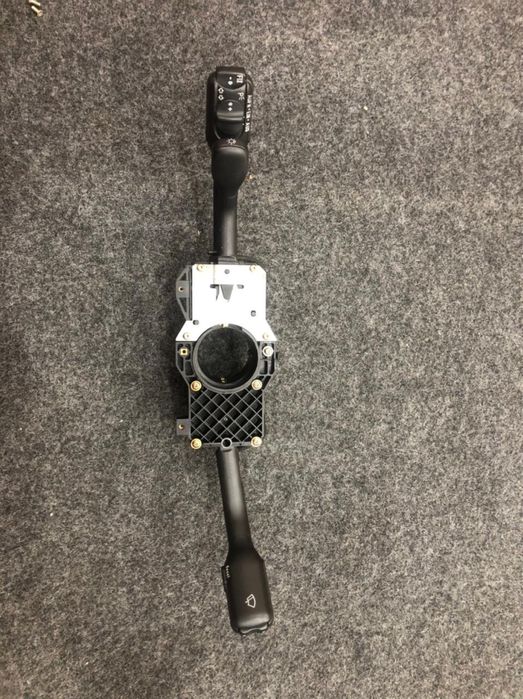 Гитара на Ауди 100 А6 С4 кузов.