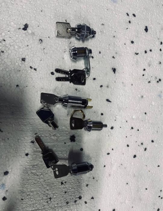 Iale /incuietori diverse  modele