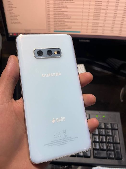 Samsung s10e sotiladi