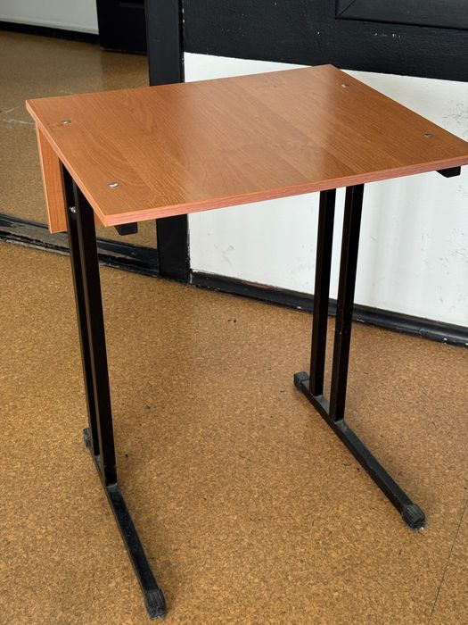 Парты одноместные б/у