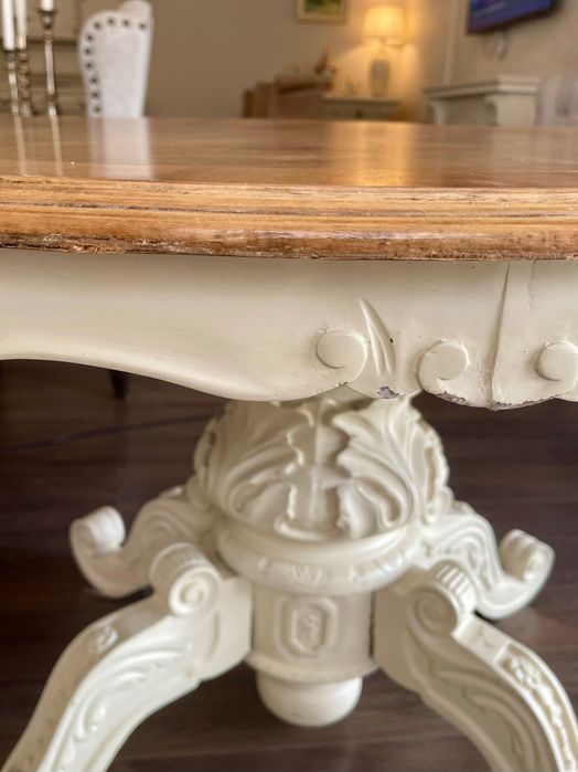 Piesă de Colecție: Masă de dining  Barocă Masivă din lemn