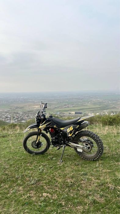 Продам мотоцикл практически новый