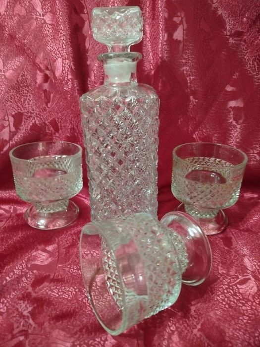 Хрустальная ваза для фруктов