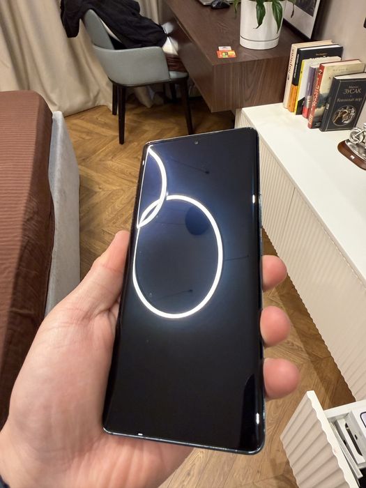 Продам б/у VIVO V30