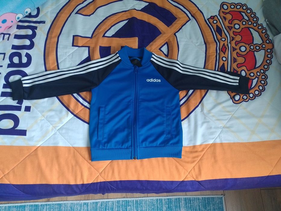 Детски дрешки   (Адидас )