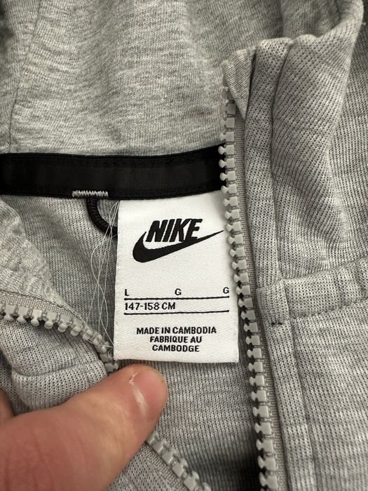 Nike Tech fara defecte