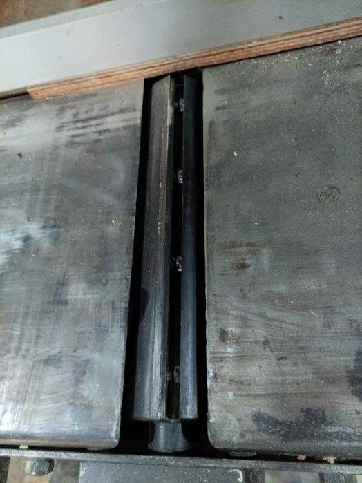 Триоперационна дърводелска машина.