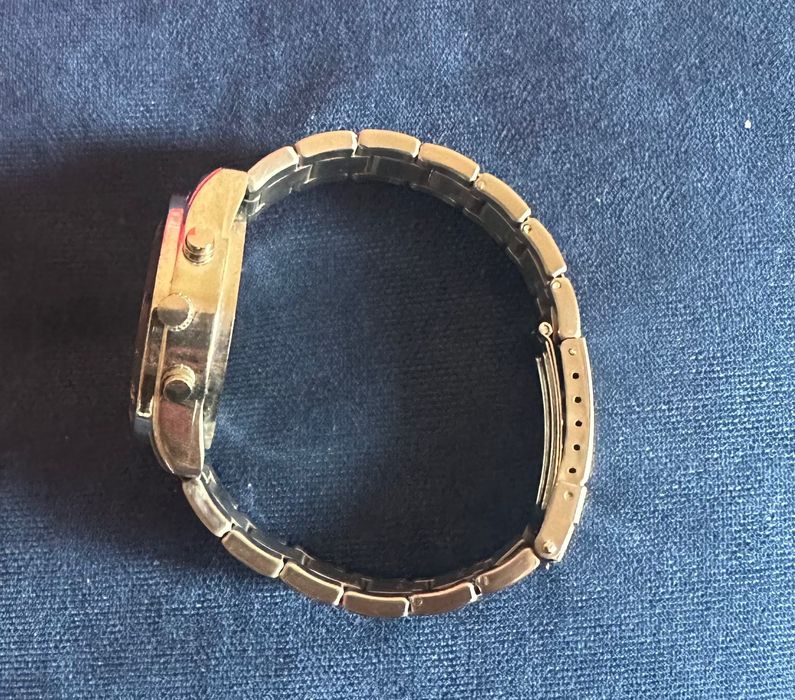 Часовник с камера