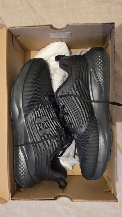 Under Armour Charged Commit TR 4