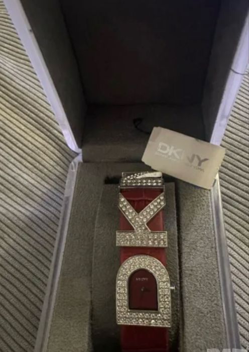 Дамски часовници