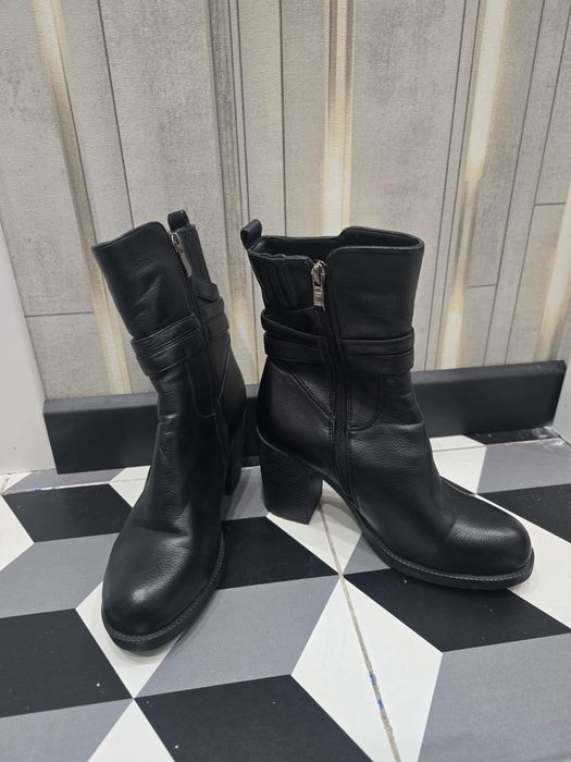 Продам зимние сапоги