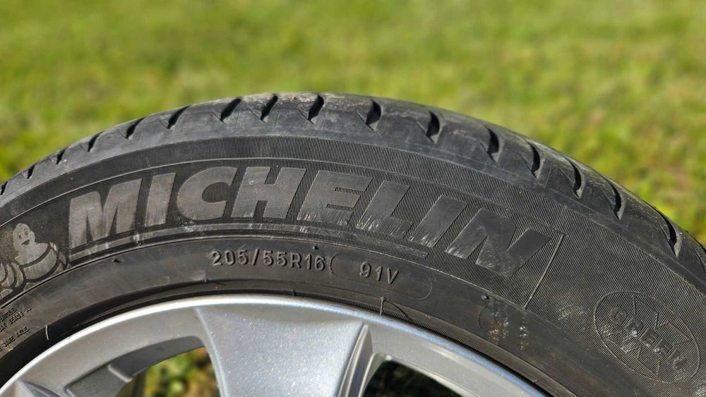 Комплект летни гуми MICHELIN с лети джанти за Ситроен