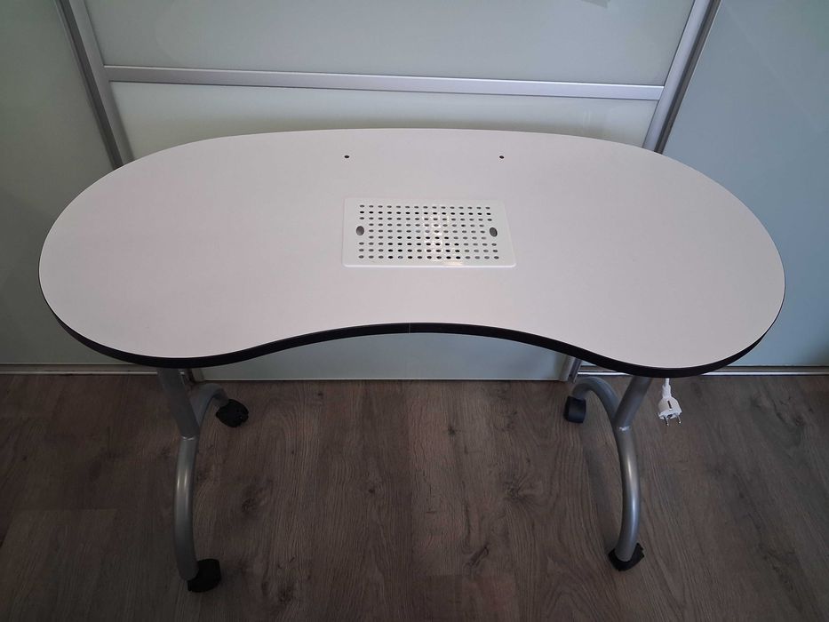 Masă de manechiura pliabila